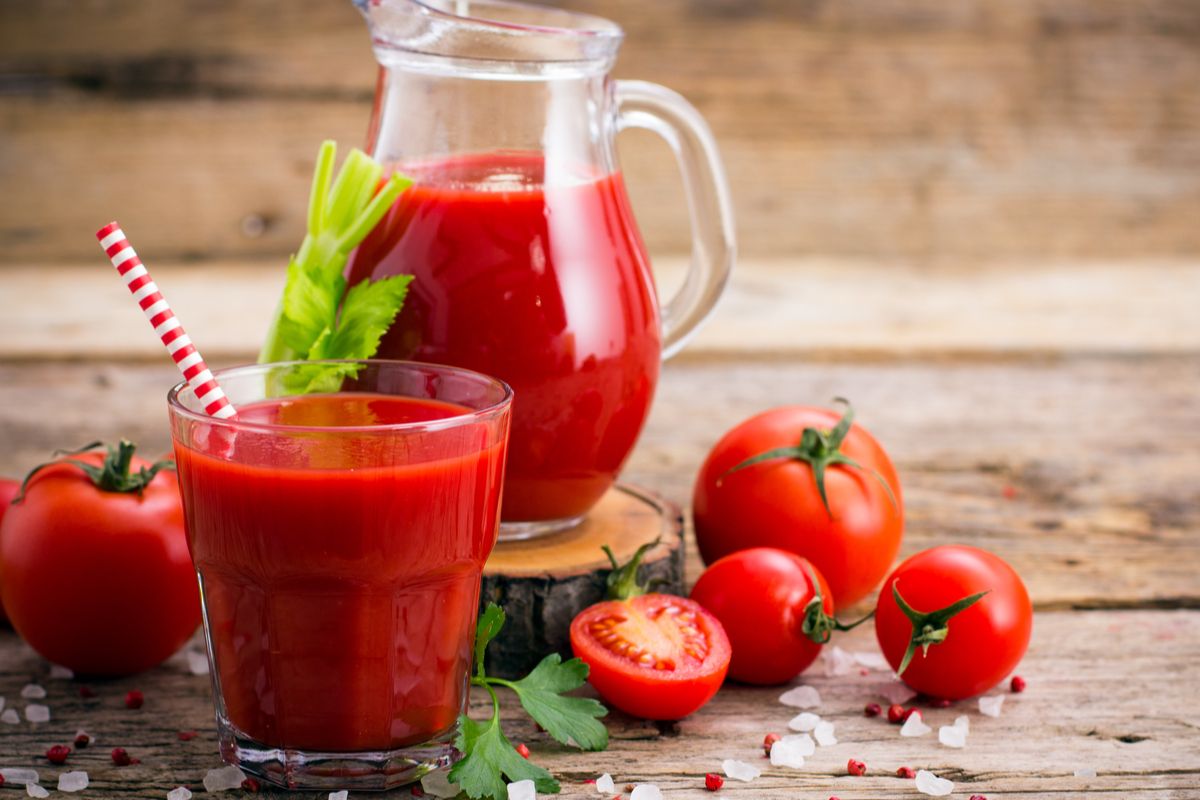 como fazer suco de tomate