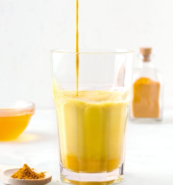 O que é e como fazer golden milk? Descubra no TudoGostoso