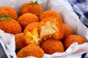 A cremosidade e sabor do arroz à piamontese vão deixar seu bolinho fantástico!