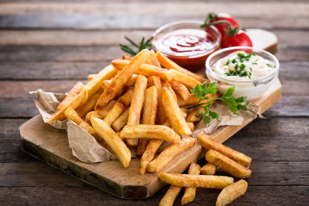 Aprenda agora mesmo a fazer uma receita de Batata Frita Crocante. Essa  receita fica su…