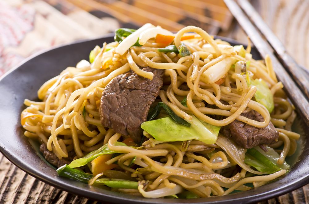 O yakisoba mais delicioso está aqui! Visite uma de nossas casas e