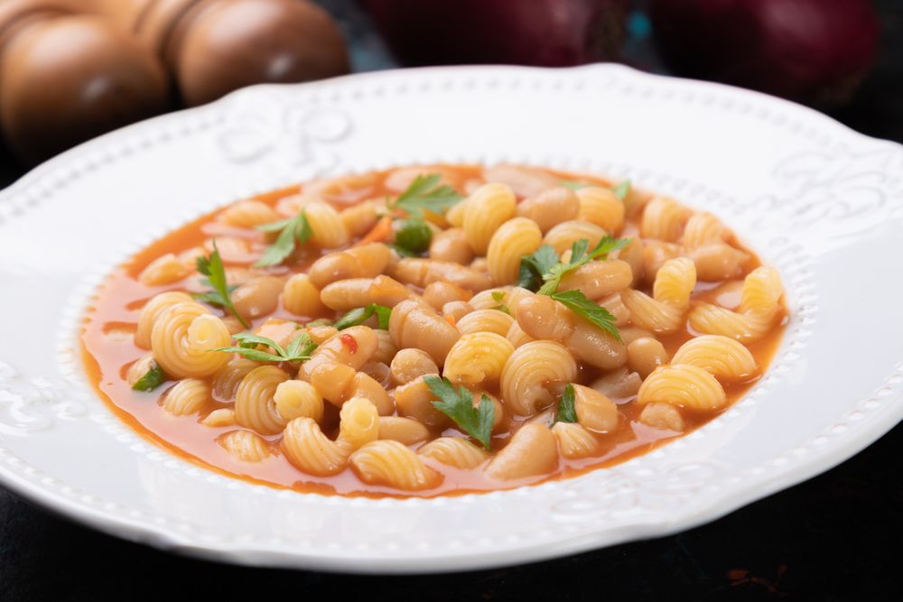 receita de macarrão com feijão italiano ou pasta fagioli
