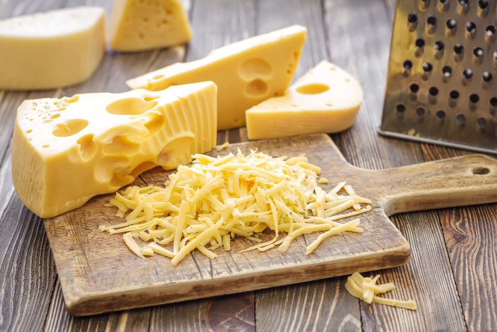 não como mais queijo estragado na sua comida.