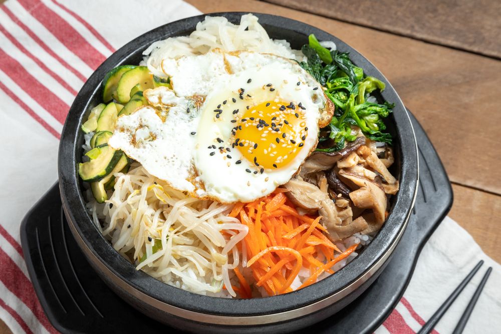 Receita de bibimbap fácil: como fazer esse prato coreano em casa -  TudoGostoso