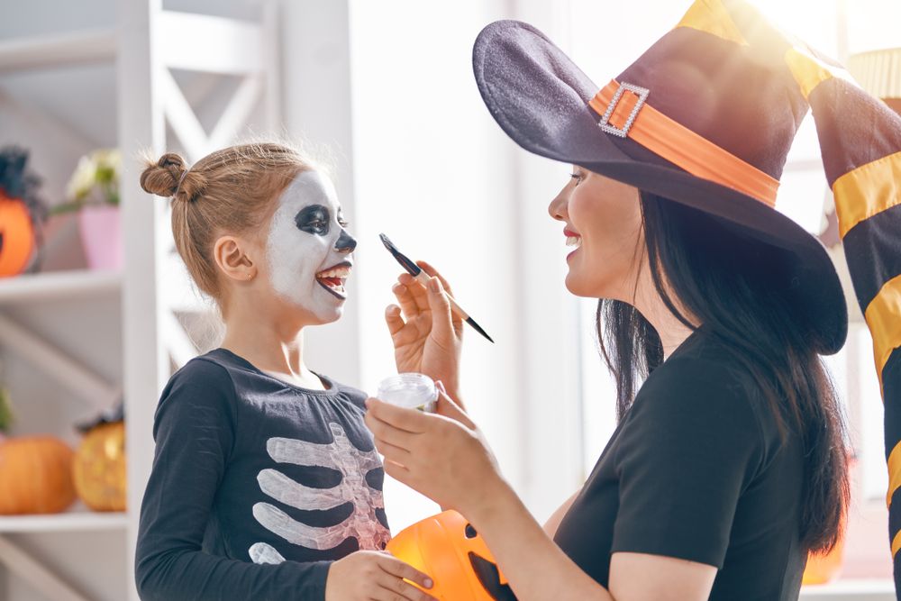 Por que usamos fantasia no Halloween e quais são as roupas mais