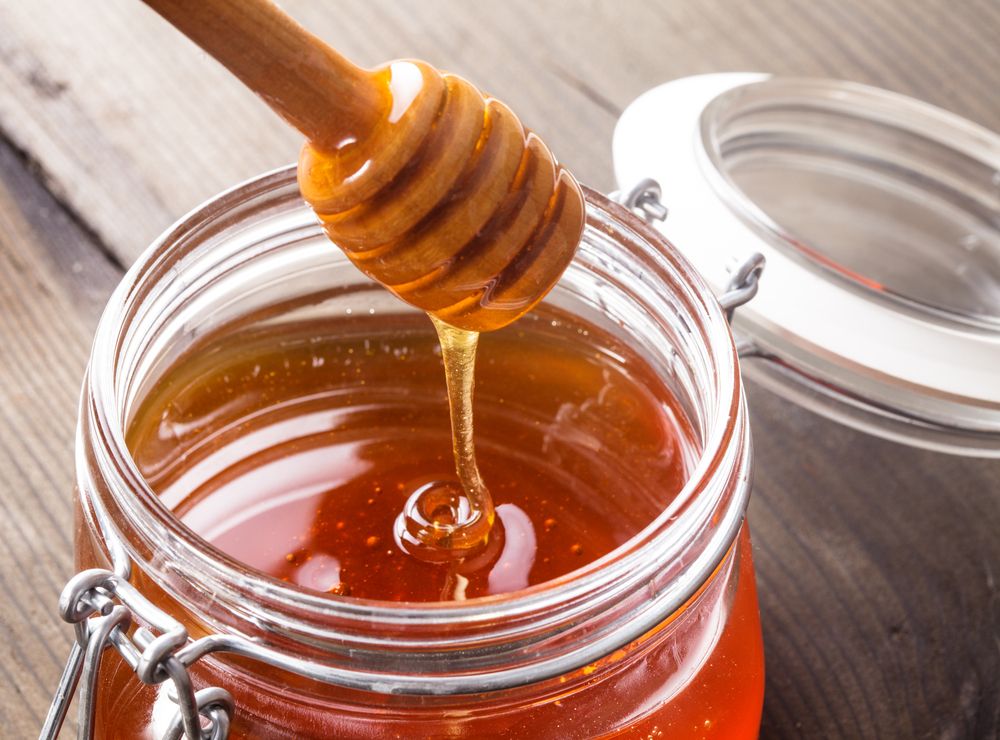 o mel é uma das formas deliciosas de substituir o açúcar