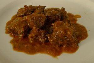 Carne ao molho de cerveja