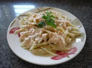Penne ao molho de iogurte